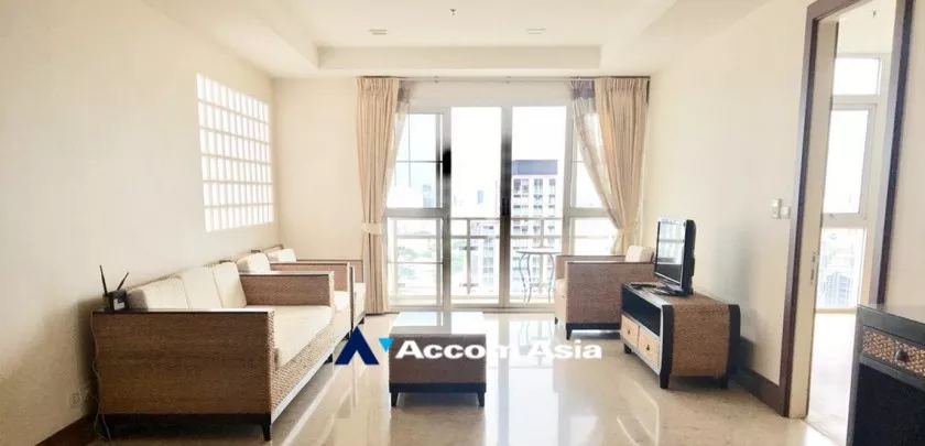  2 Bedrooms  Condominium For Rent in Sukhumvit, Bangkok  near BTS Ekkamai (AA21113)