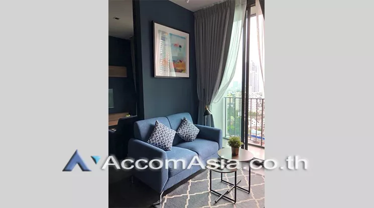  1 Bedroom  Condominium For Rent in Sukhumvit, Bangkok  near BTS Asok - MRT Sukhumvit (AA21118)