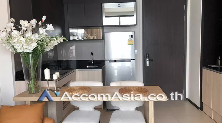  1 Bedroom  Condominium For Rent in Sukhumvit, Bangkok  near BTS Asok - MRT Sukhumvit (AA21135)