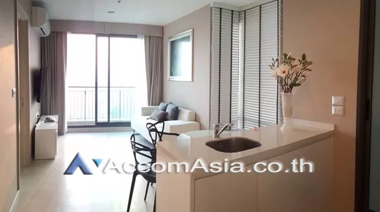  1 Bedroom  Condominium For Rent in Sukhumvit, Bangkok  near BTS Ekkamai (AA21160)