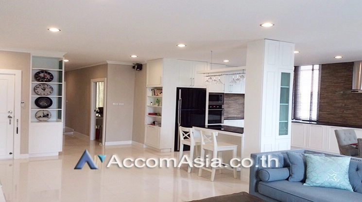  7 Bedrooms  Townhouse For Rent & Sale in Sukhumvit, Bangkok  near BTS Phra khanong (AA21165)