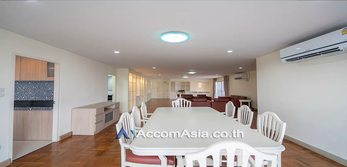 Big Balcony |  3 Bedrooms  Condominium For Rent in Sukhumvit, Bangkok  near BTS Phrom Phong (AA21195)