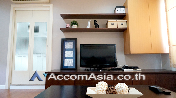  2 Bedrooms  Condominium For Rent in Sukhumvit, Bangkok  near BTS Phrom Phong (AA21203)