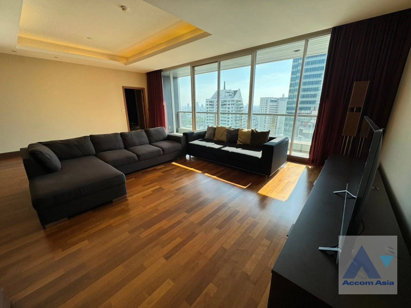  3 Bedrooms  Condominium For Rent in Sathorn, Bangkok  near BTS Chong Nonsi (AA21266)