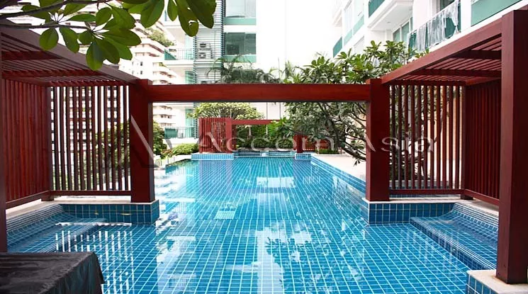  2 Bedrooms  Condominium For Rent in Sukhumvit, Bangkok  near BTS Asok - MRT Sukhumvit (AA21317)