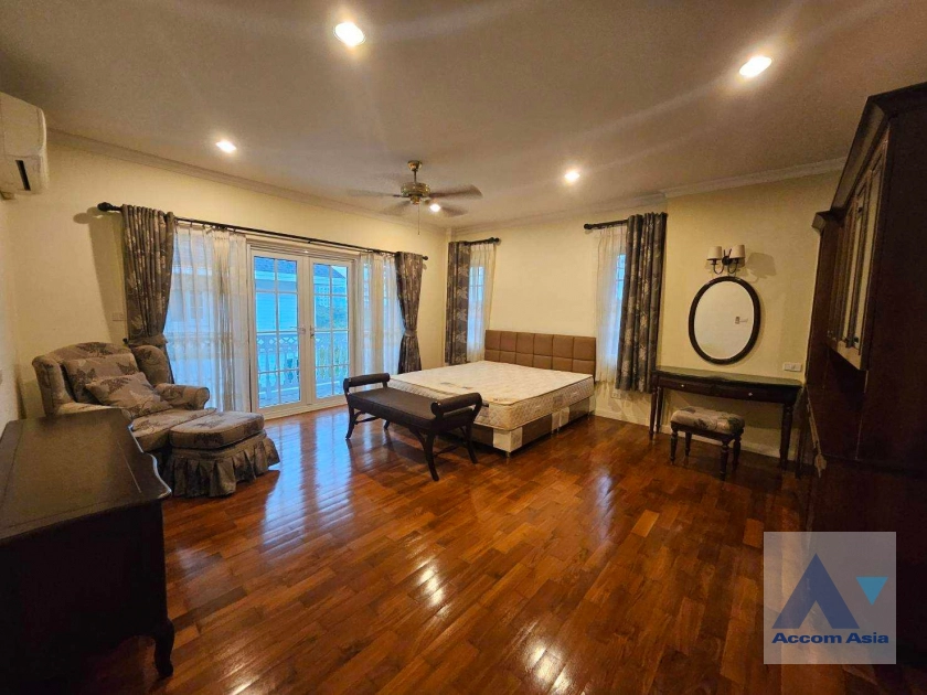 29  4 br House for rent and sale in Bang Na ,Bangkok BTS Bearing at Fantasia Villa 3  AA21327