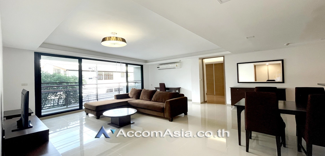 Pet friendly |  3 Bedrooms  Apartment For Rent in Sukhumvit, Bangkok  near BTS Asok - MRT Sukhumvit (AA21376)