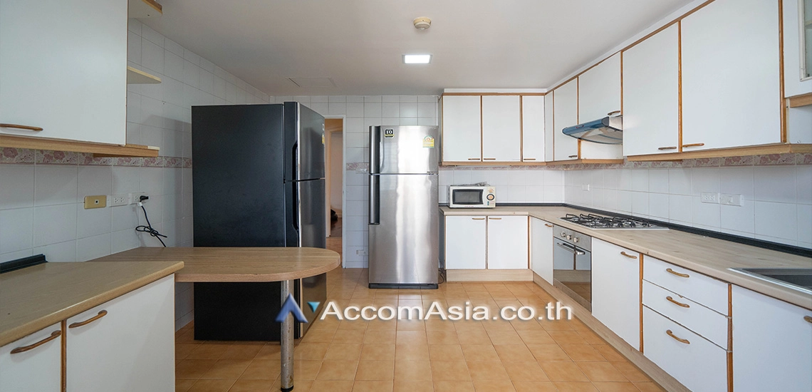 Pet friendly |  2 Bedrooms  Apartment For Rent in Sukhumvit, Bangkok  near BTS Nana - MRT Sukhumvit (AA21384)