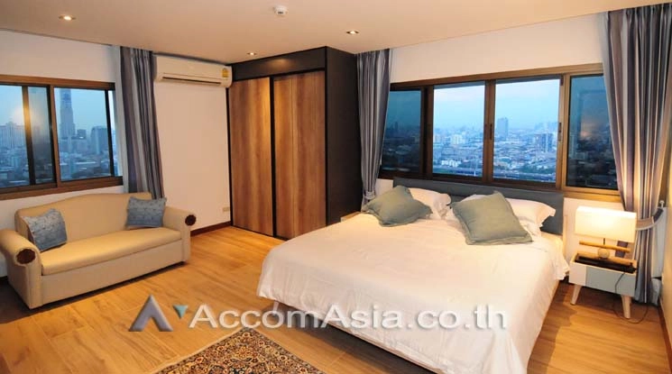  3 Bedrooms  Condominium For Rent in Sukhumvit, Bangkok  near BTS Nana (21314)