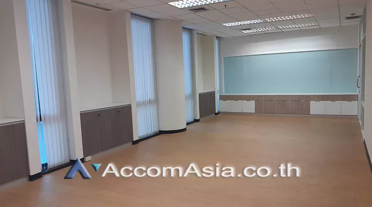  Office space For Rent in Phaholyothin, Bangkok  near BTS Ari (AA21468)