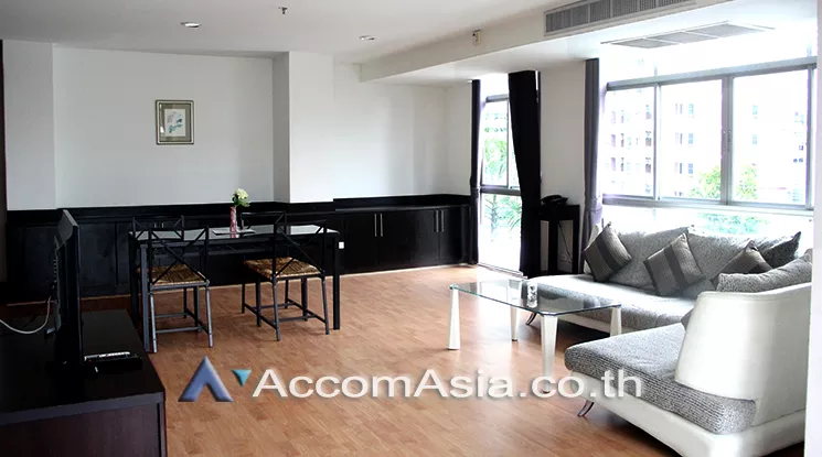  2 Bedrooms  Apartment For Rent in Sukhumvit, Bangkok  near BTS Phrom Phong (AA21475)