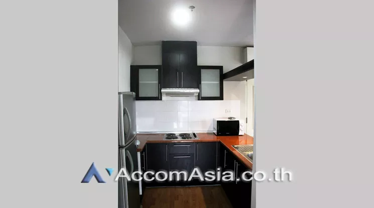  2 Bedrooms  Apartment For Rent in Sukhumvit, Bangkok  near BTS Phrom Phong (AA21475)