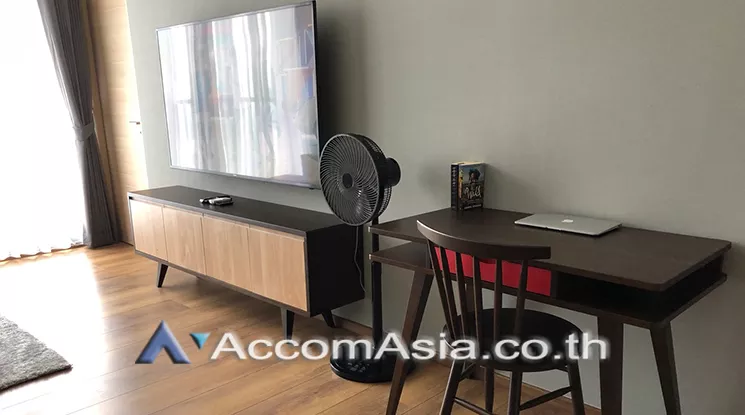  2 Bedrooms  Condominium For Rent in Sukhumvit, Bangkok  near BTS Phrom Phong (AA21499)