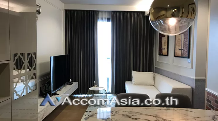  2 Bedrooms  Condominium For Rent in Sukhumvit, Bangkok  near BTS Phrom Phong (AA21500)