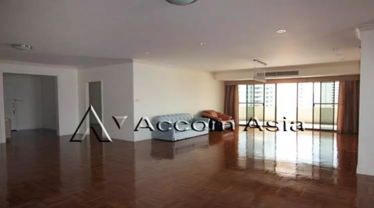  4 Bedrooms  Condominium For Rent in Sukhumvit, Bangkok  near BTS Nana (21321)