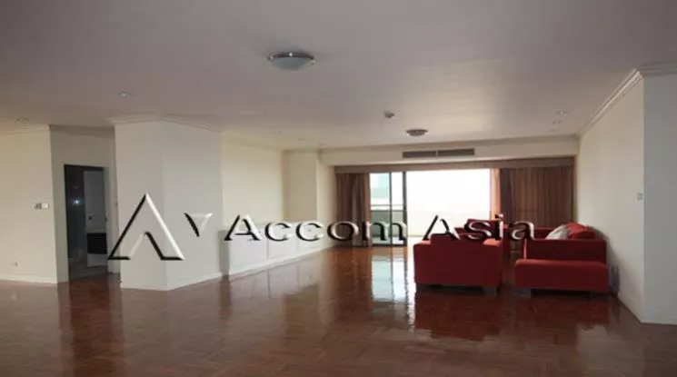  4 Bedrooms  Condominium For Rent in Sukhumvit, Bangkok  near BTS Nana (21321)