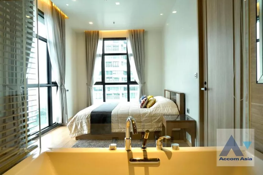 Corner Unit |  1 Bedroom  Condominium For Rent in Sukhumvit, Bangkok  near BTS Phrom Phong (AA21527)