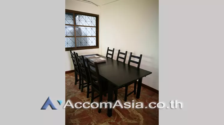  1  4 br House For Rent in Sukhumvit ,Bangkok BTS Phrom Phong AA21531