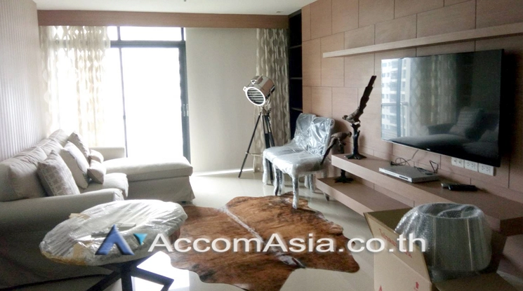  2 Bedrooms  Condominium For Rent in Sukhumvit, Bangkok  near BTS Phrom Phong (AA21570)