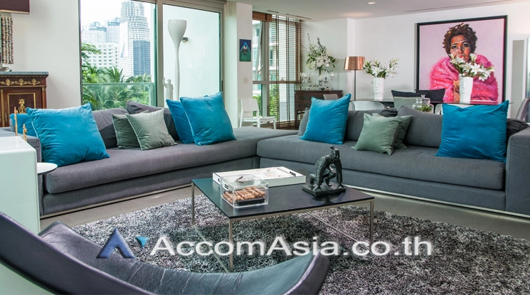 Double High Ceiling, Duplex Condo |  4 Bedrooms  Condominium For Sale in Charoennakhon, Bangkok  near BTS Krung Thon Buri (AA21572)