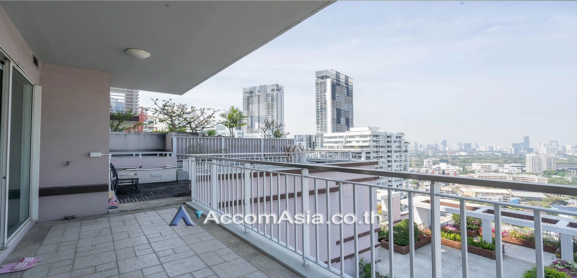 Huge Terrace |  3 Bedrooms  Condominium For Rent in Sukhumvit, Bangkok  near BTS Phrom Phong (AA21606)