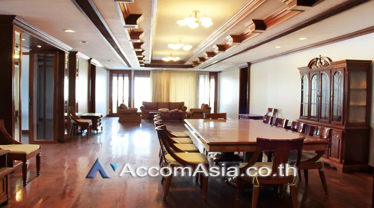  4 Bedrooms  Condominium For Rent in Sukhumvit, Bangkok  near BTS Nana (21335)