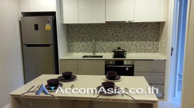  1 Bedroom  Condominium For Rent in Sukhumvit, Bangkok  near BTS Asok (AA21647)