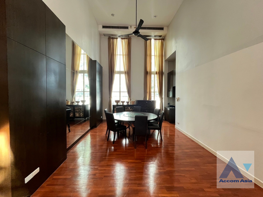 Pet friendly |  4 Bedrooms  House For Rent in Sukhumvit, Bangkok  near BTS Thong Lo (AA21668)