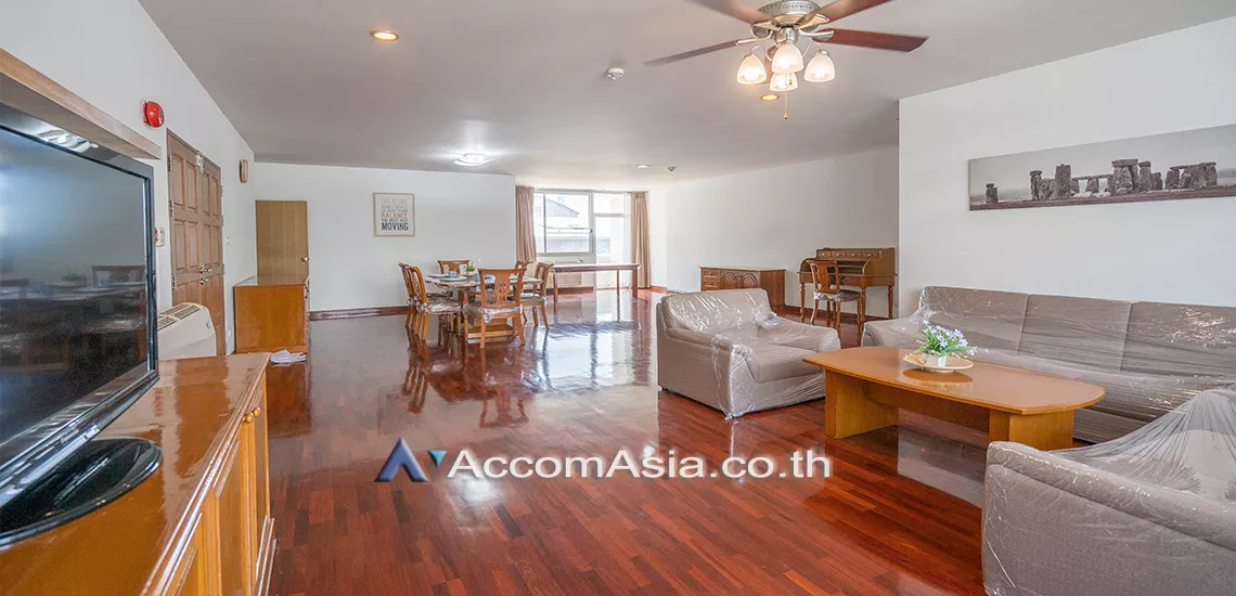 Big Balcony |  3 Bedrooms  Apartment For Rent in Sukhumvit, Bangkok  near BTS Phrom Phong (AA21674)