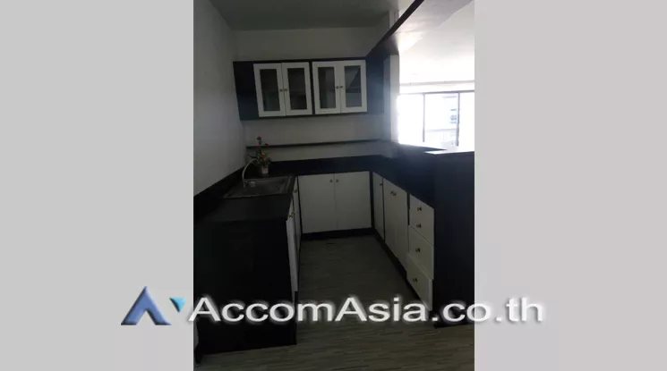  3 Bedrooms  Condominium For Rent in Sukhumvit, Bangkok  near BTS Thong Lo (AA21685)