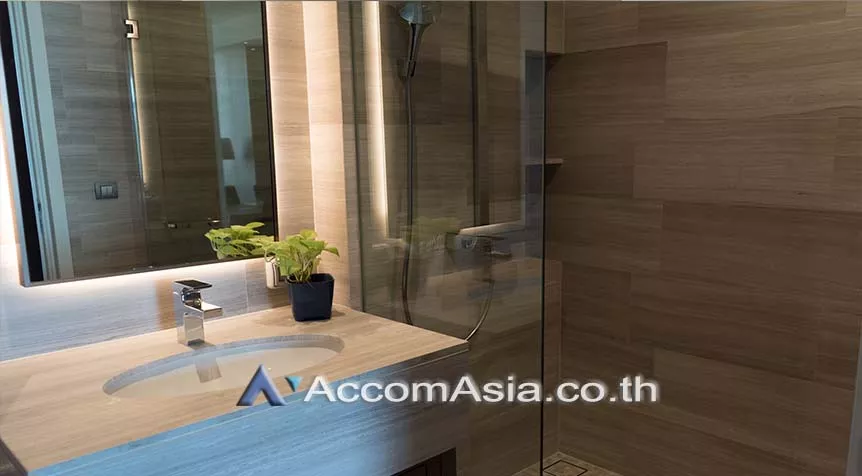  2 Bedrooms  Condominium For Rent in Sukhumvit, Bangkok  near BTS Phrom Phong (AA21716)