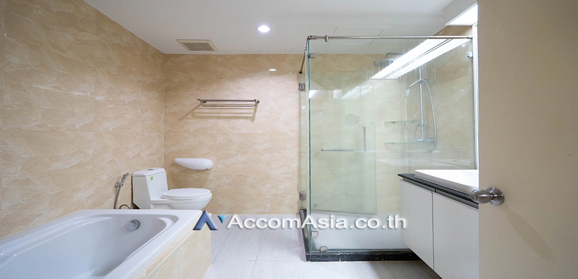 7  2 br Condominium For Rent in Ploenchit ,Bangkok BTS Chitlom at Somkid Gardens AA21726