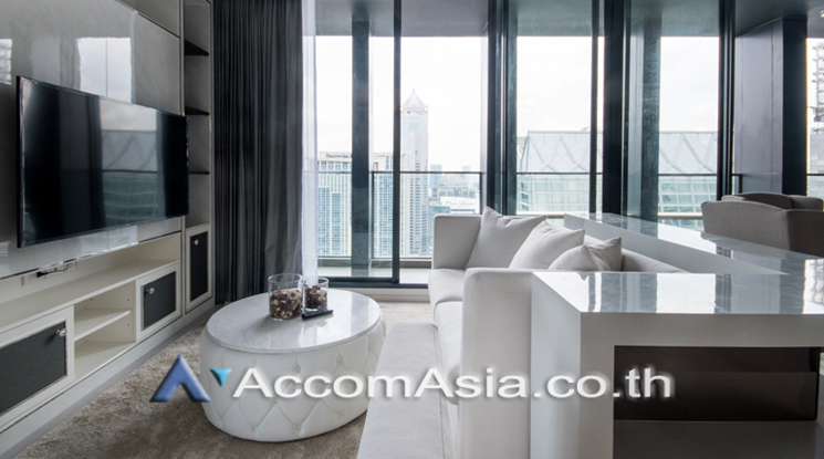 Duplex Condo |  3 Bedrooms  Condominium For Rent in Ploenchit, Bangkok  near BTS Ploenchit (AA21746)