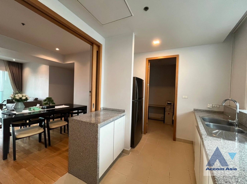  3 Bedrooms  Condominium For Rent in Sukhumvit, Bangkok  near BTS Asok - MRT Sukhumvit (AA21763)