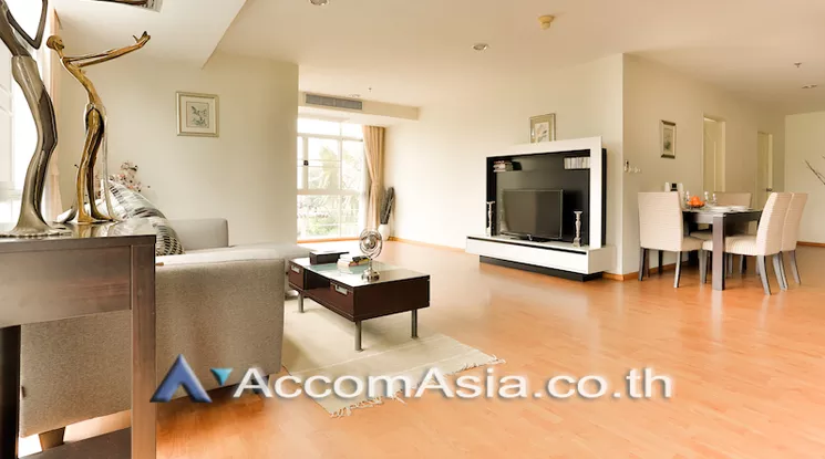  2 Bedrooms  Apartment For Rent in Sukhumvit, Bangkok  near BTS Phrom Phong (AA21766)