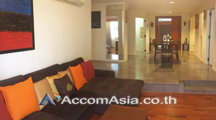  3 Bedrooms  Condominium For Rent in Sukhumvit, Bangkok  near BTS Nana (AA21782)