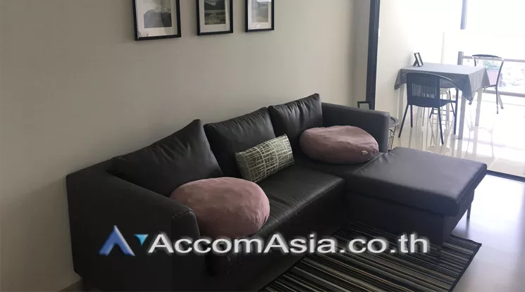  1 Bedroom  Condominium For Rent in Sukhumvit, Bangkok  near BTS Ekkamai (AA21809)