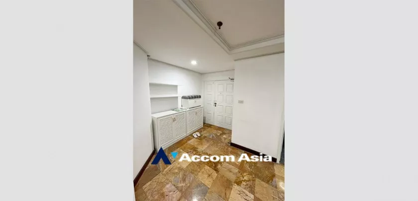 Pet friendly |  3 Bedrooms  Condominium For Rent in Sukhumvit, Bangkok  near BTS Thong Lo (AA21824)