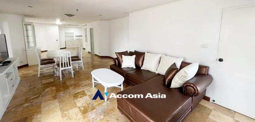 Pet friendly |  3 Bedrooms  Condominium For Rent in Sukhumvit, Bangkok  near BTS Thong Lo (AA21824)