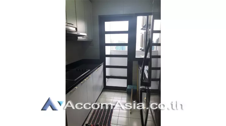  3 Bedrooms  Condominium For Rent in Sukhumvit, Bangkok  near BTS Thong Lo (AA21832)