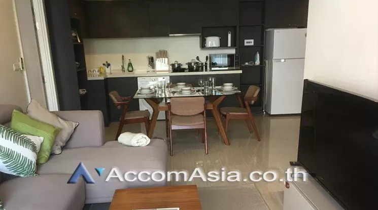  2 Bedrooms  Condominium For Rent in Sukhumvit, Bangkok  near BTS Phrom Phong (AA21861)