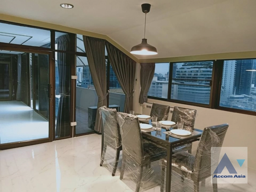 Pet friendly |  2 Bedrooms  Condominium For Rent in Sukhumvit, Bangkok  near BTS Thong Lo (AA21928)