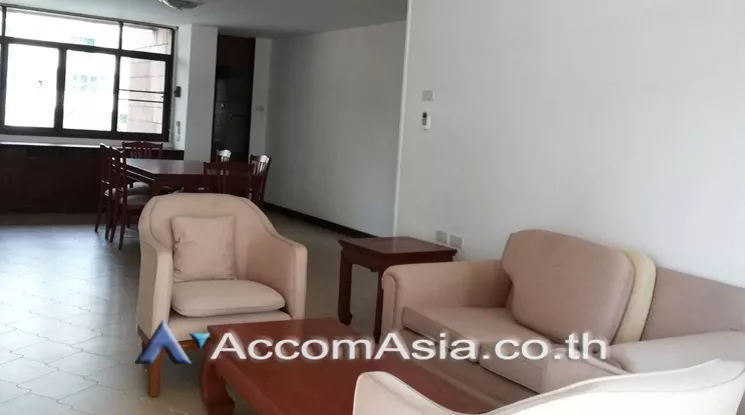  2 Bedrooms  Apartment For Rent in Sukhumvit, Bangkok  near BTS Phrom Phong (AA21932)