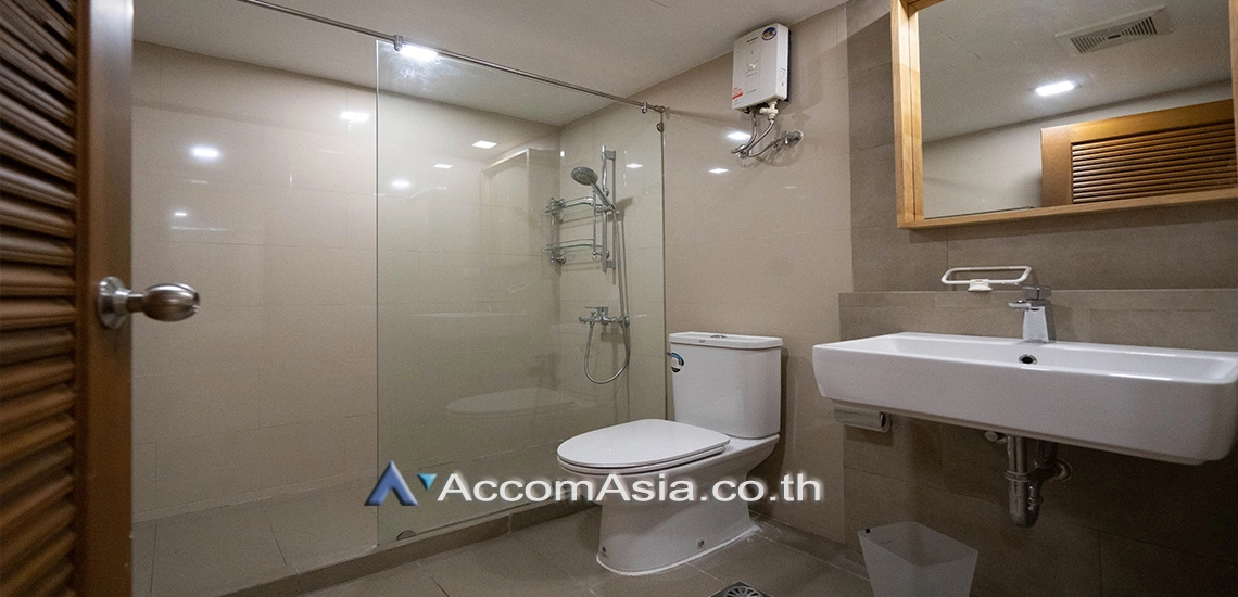 8  3 br Condominium For Rent in Sukhumvit ,Bangkok BTS Phrom Phong at Royal Castle AA21967