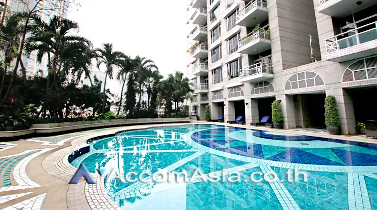  2 Bedrooms  Condominium For Rent in Ploenchit, Bangkok  near BTS Ploenchit (AA21975)