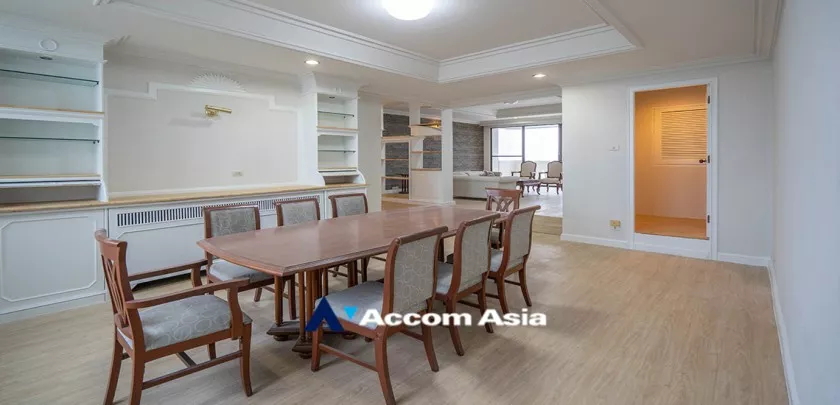 Big Balcony, Pet friendly |  3 Bedrooms  Apartment For Rent in Sukhumvit, Bangkok  near BTS Phrom Phong (AA22025)