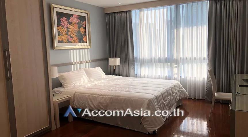  1 Bedroom  Condominium For Rent in Ploenchit, Bangkok  near BTS Chitlom (AA22083)