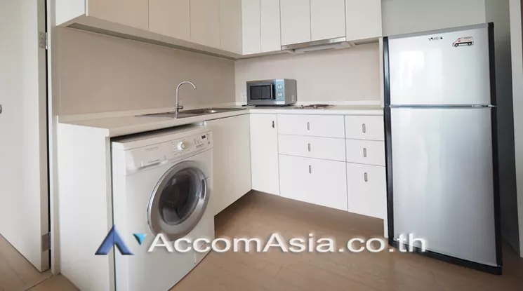  1 Bedroom  Condominium For Rent in Sukhumvit, Bangkok  near BTS Thong Lo (AA22095)