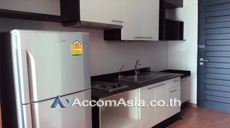  2 Bedrooms  Condominium For Rent in Sukhumvit, Bangkok  near BTS Phrom Phong (AA22168)