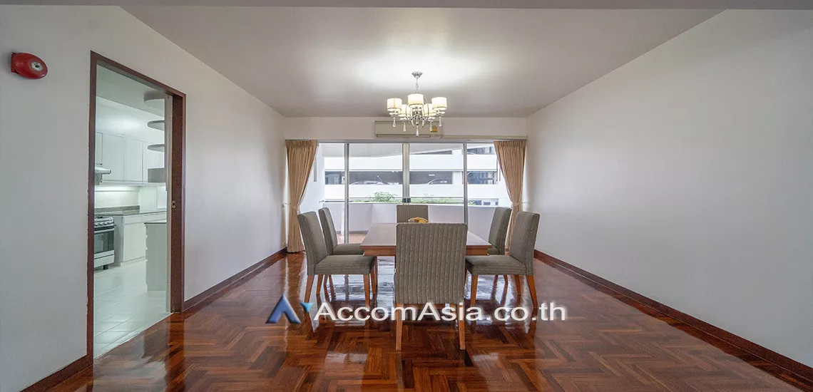 Pet friendly |  3 Bedrooms  Apartment For Rent in Sukhumvit, Bangkok  near BTS Phrom Phong (AA22174)